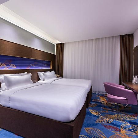 Novotel Beijing Peace Экстерьер фото