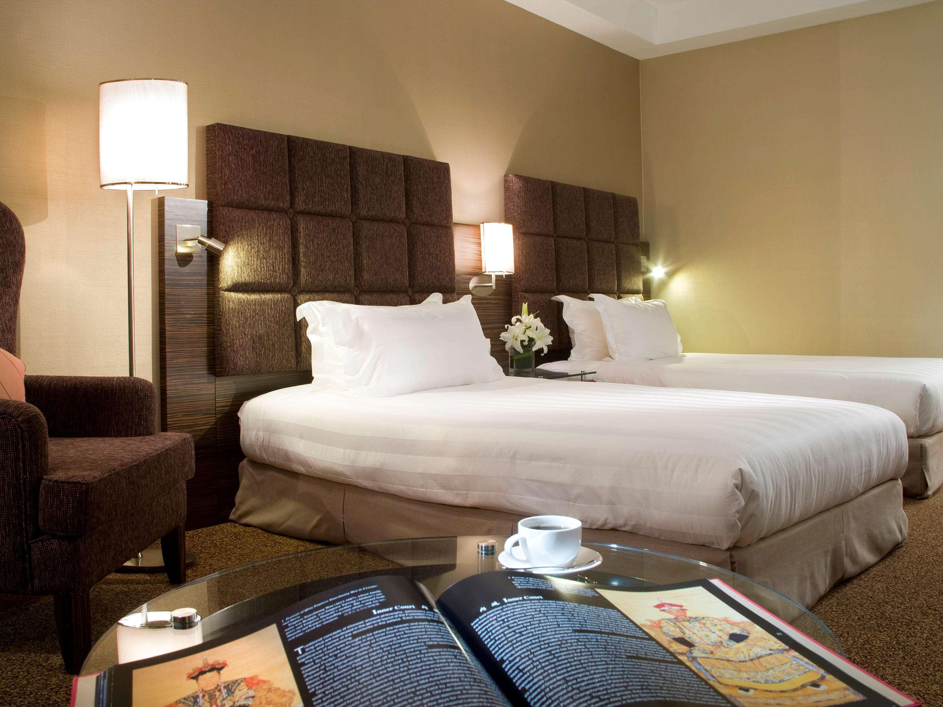 Novotel Beijing Peace Экстерьер фото
