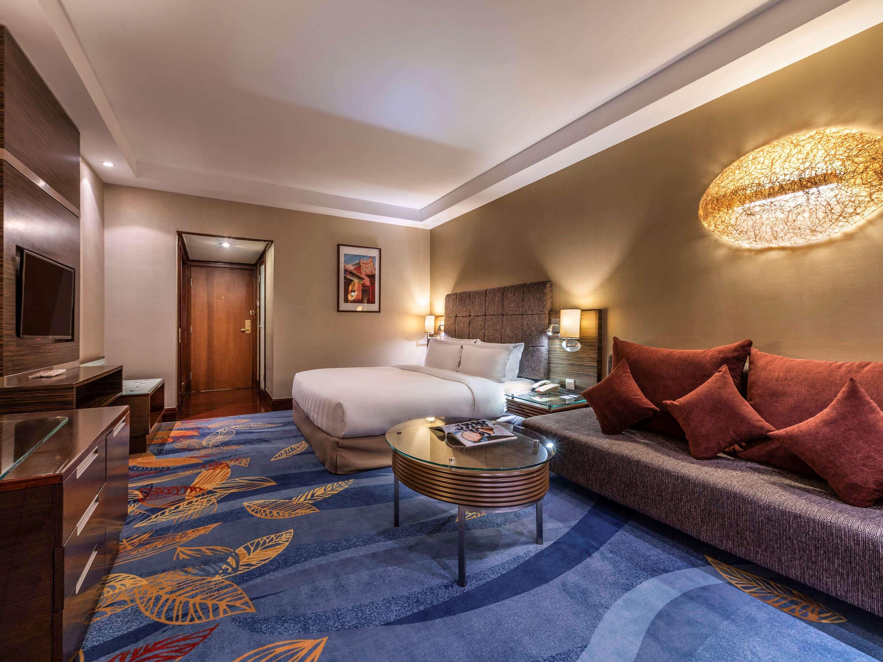 Novotel Beijing Peace Экстерьер фото