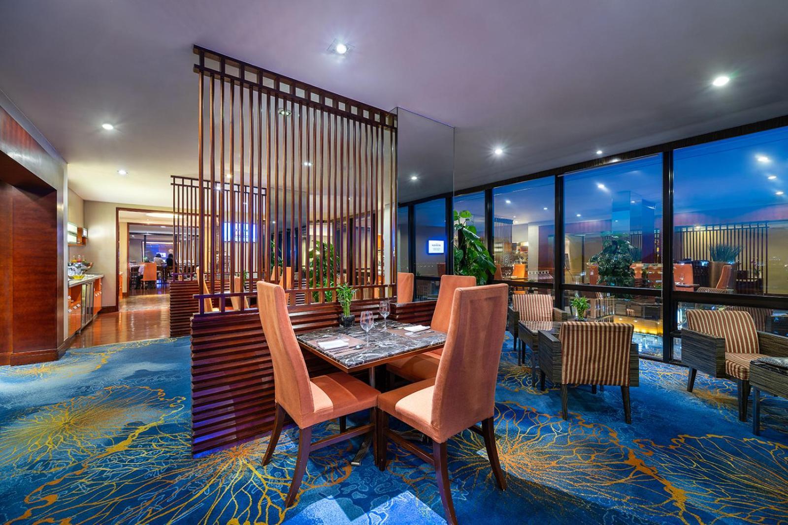 Novotel Beijing Peace Экстерьер фото