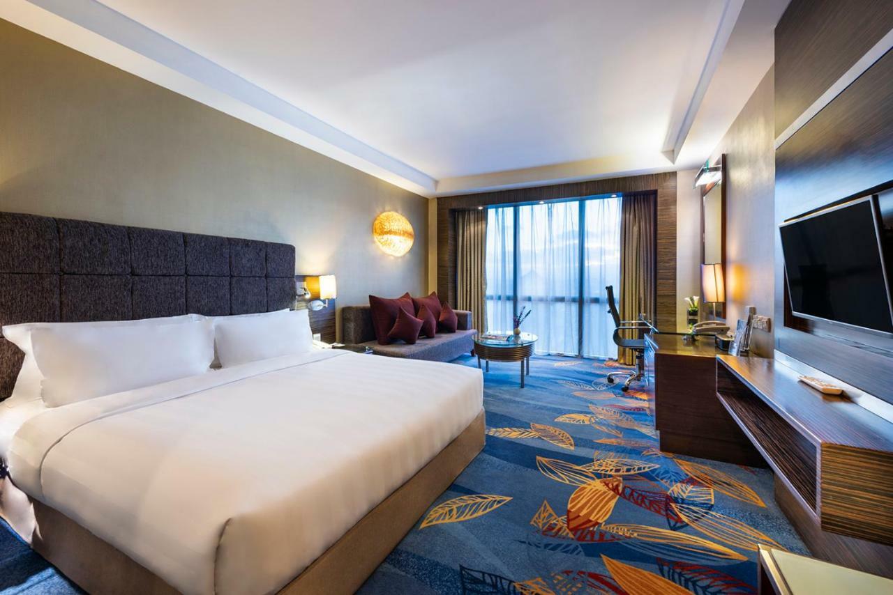 Novotel Beijing Peace Экстерьер фото