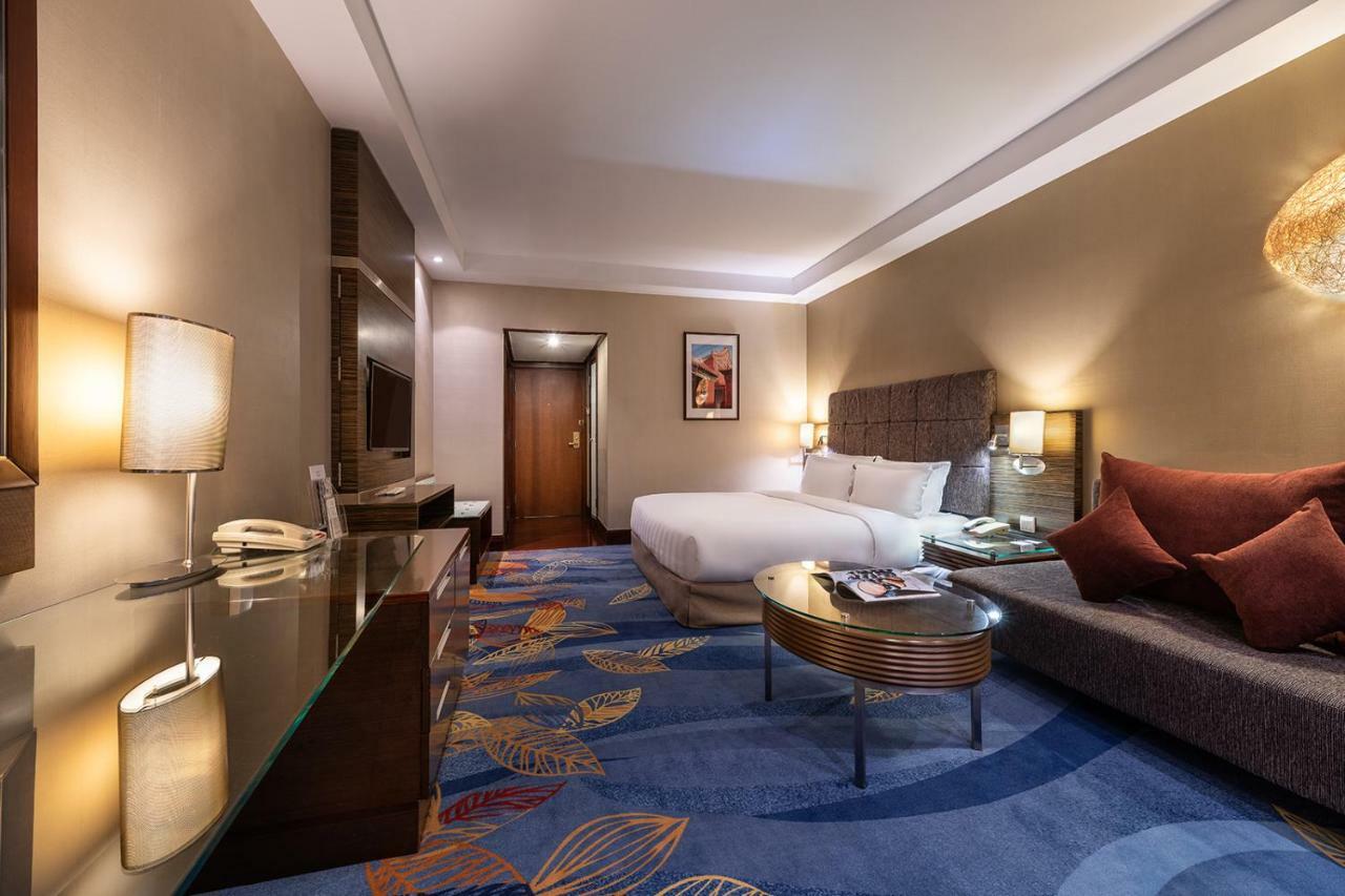 Novotel Beijing Peace Экстерьер фото