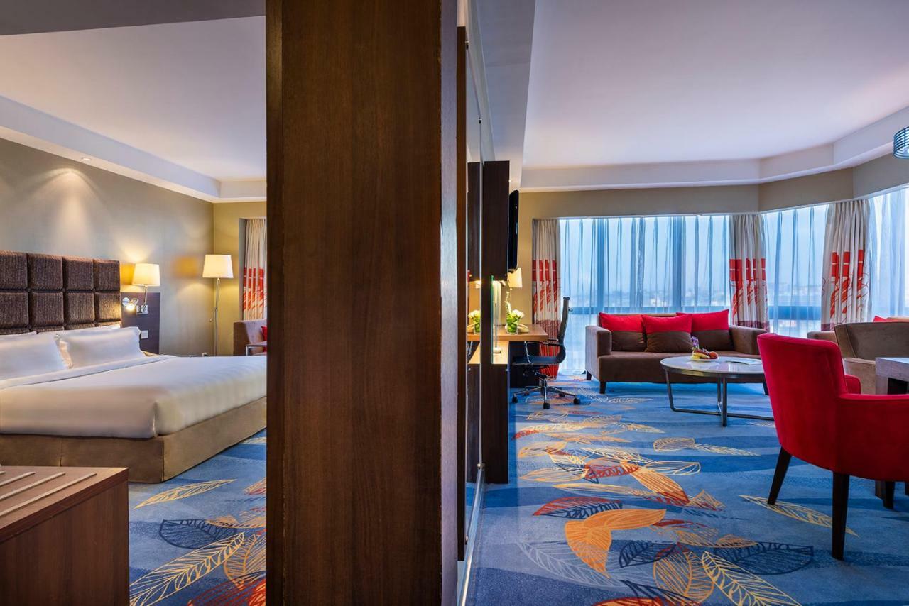 Novotel Beijing Peace Экстерьер фото